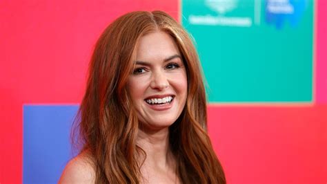 Isla Fisher commands attention in tiny white bikini photo that will ...